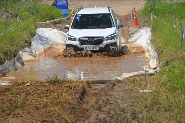 Subaru lần đầu mang trải nghiệm phá Forester tới khách hàng Hà Nội - Ảnh 5.