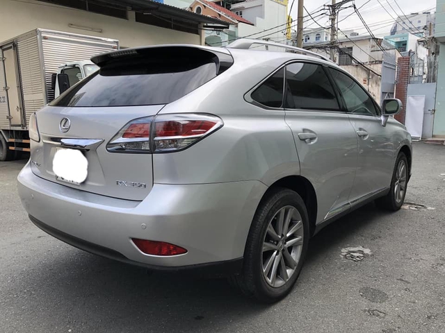7 năm tuổi, Lexus RX 350 vẫn đắt hơn Mercedes-Benz GLC 2020 cả trăm triệu đồng - Ảnh 2.