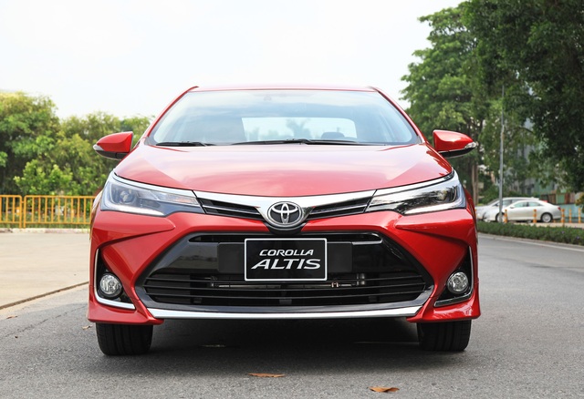 Toyota Corolla Altis nâng cấp tại Việt Nam: Chưa phải bản 2020, giá rẻ hơn, thêm trang bị đấu Mazda3 - Ảnh 4.