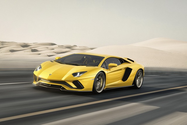 Lamborghini Aventador bán được 10.000 chiếc trong 1 thập kỷ, đại gia Việt góp công 20 xe  - Ảnh 1.