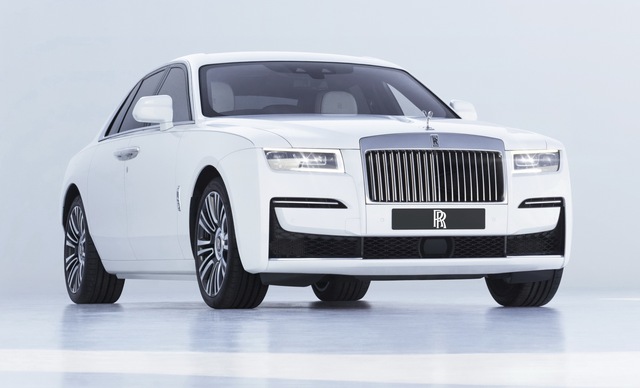 Rolls-Royce Ghost thế hệ mới trình làng: Bóng ma với thiết kế mặt cười ma mị, phá cách hẳn so với Phantom - Ảnh 1.