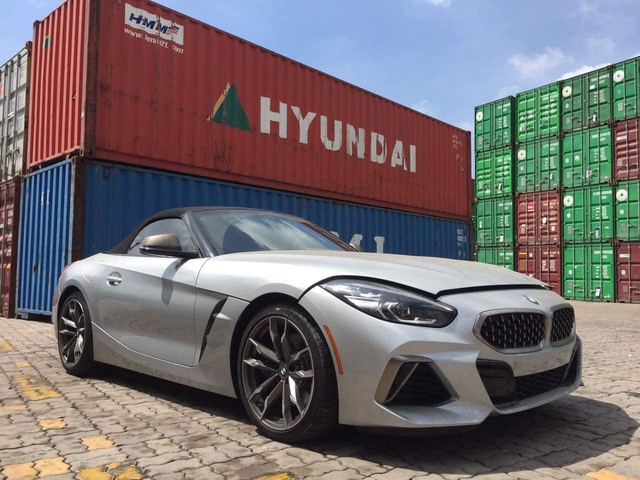 Khui công BMW Z4 2020 đầu tiên Việt Nam: Động cơ khủng, riêng option tốn hàng trăm triệu đồng - Ảnh 1.