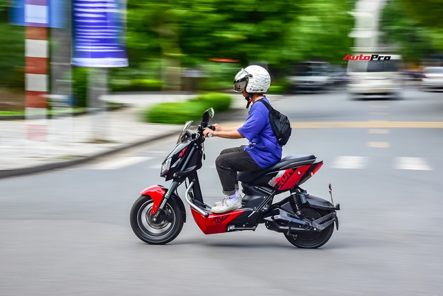 22 triệu, mua hay không mua Yadea X5: Lên xe, vít ga như Đức Phúc là có ngay câu trả lời - Ảnh 13.