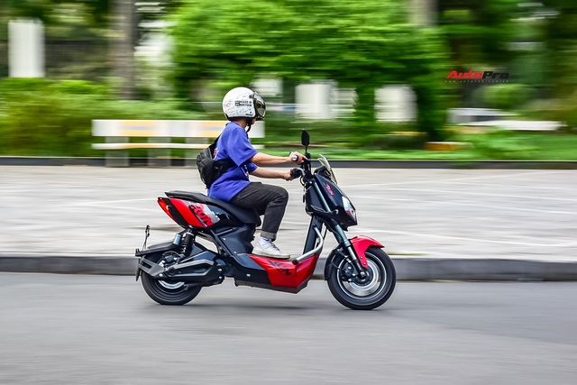 22 triệu, mua hay không mua Yadea X5: Lên xe, vít ga như Đức Phúc là có ngay câu trả lời - Ảnh 12.