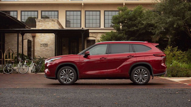 Toyota Grand Highlander - SUV tiệm cận hạng sang sắp ra lò, muốn vượt Ford Explorer về mọi mặt - Ảnh 2.