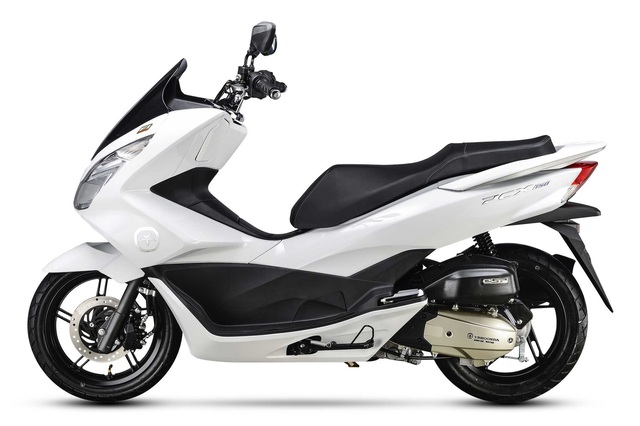 Honda PCX 150 bị hãng xe Trung Quốc nhái thiết kế một cách trắng trợn - Ảnh 1.