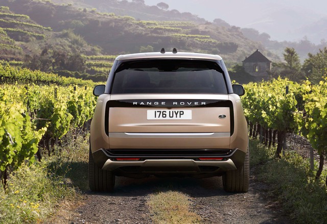 Ra mắt Range Rover 2022: Giá từ 10,879 tỷ đồng, thiết kế đỉnh cao, đã có đại gia Việt chốt đơn cọc - Ảnh 3.