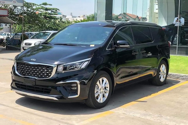 Bốc được biển đẹp cho Kia Sedona mới mua, ca sĩ Hương Ly khẳng định hoàn toàn do may mắn, không thừa tiền để mua biển số - Ảnh 3.