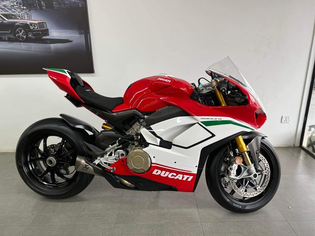 Trong lúc chờ siêu xe Koenigsegg, Hoàng Kim Khánh sắm thêm Ducati Panigale V4 tiền tỷ, kèm theo dòng tâm trạng bay bướm - Ảnh 3.