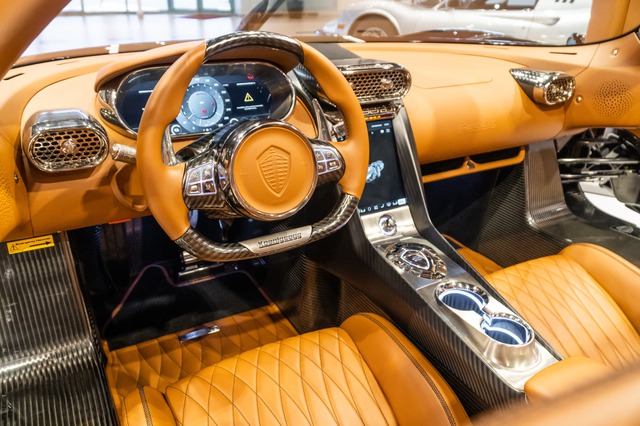 Đại gia Hoàng Kim Khánh lần đầu lên sóng cùng Koenigsegg Regera trăm tỷ, bạn thân hé lộ giấc mơ mua Lamborghini Sian mở hàng năm mới - Ảnh 6.