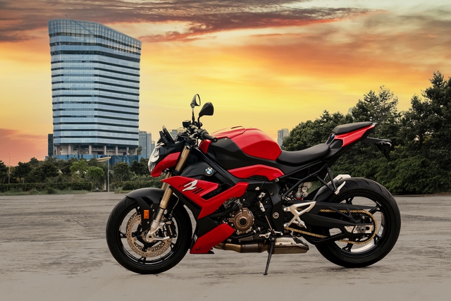 BMW S 1000 R 2021 ra mắt Việt Nam: Loại bỏ đèn mắt lé, có bản M, giá 669-759 triệu đồng - Ảnh 12.