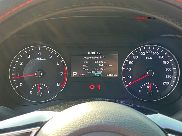 Chọn xe hơn 600 triệu chiều vợ con, chồng 9X ngồi thử 5 xe rồi chốt Kia Cerato: Bỏ qua chất lượng thì độ sướng là nhất tầm tiền - Ảnh 9.