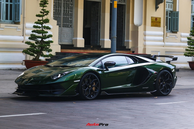 Lamborghini Aventador SVJ xanh độc nhất Việt Nam liên tục được bung lụa sau khi về tay ông trùm nhà thuốc Pharmacity - Ảnh 11.