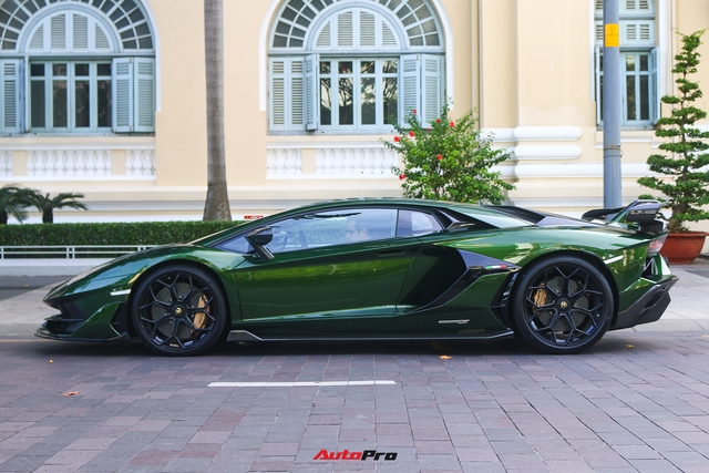 Lamborghini Aventador SVJ xanh độc nhất Việt Nam liên tục được bung lụa sau khi về tay ông trùm nhà thuốc Pharmacity - Ảnh 4.