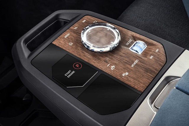 Xem trước cụm điều khiển BMW tương lai: Giữ được bản sắc nhưng sang chảnh không kém Mercedes-Benz - Ảnh 3.