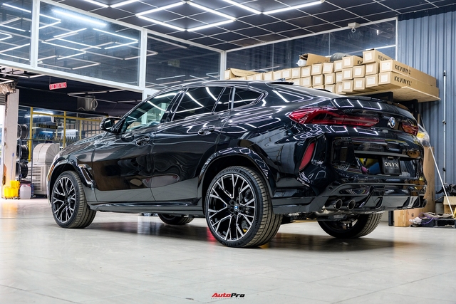 Cận cảnh SUV BMW nhanh nhất tại Việt Nam: Quái thú có vỏ bọc xe sang, hiệu suất ngang Lamborghini Urus - Ảnh 2.