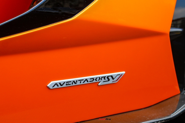 Cận cảnh Lamborghini Aventador SVJ Roadster màu cam vừa về Việt Nam - Ảnh 16.