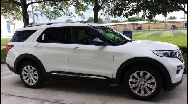 Lộ nhiều ảnh Ford Explorer 2022 tại nhà máy Việt Nam: Công nghệ đủ đe nẹt Palisade, Teramont trong tầm giá 2,2 tỷ đồng - Ảnh 1.