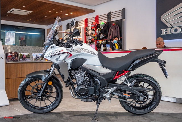 Lô Honda CB500X 2021 đầu tiên về đại lý Việt Nam - Mô tô đường dài giá 188 triệu đồng cho người mới chơi - Ảnh 4.