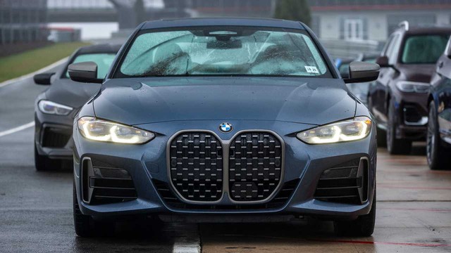 Bị chê lưới tản nhiệt quá to, BMW nói không cần làm hài lòng tất cả mọi người - Ảnh 1.