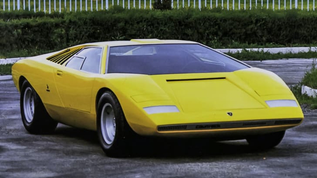 Huyền thoại Lamborghini Countach tròn 50 tuổi - Siêu xe được dán đầu giường của tín đồ siêu bò - Ảnh 2.