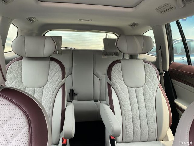 Ford Equator - Đàn anh Everest đấu Toyota Highlander lộ cả loạt ảnh chi tiết trước ngày ra mắt - Ảnh 9.