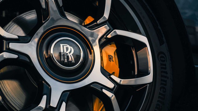 Sếp Google tung tiền tậu Rolls-Royce Cullinan Black Badge độc nhất vô nhị, giá gấp đôi bản thường - Ảnh 3.