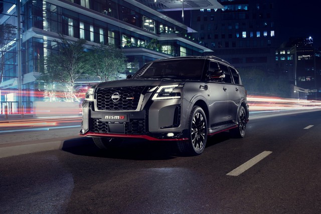 Ra mắt Nissan Patrol Nismo - SUV đấu Toyota Land Cruiser, giá quy đổi từ 2,4 tỷ đồng - Ảnh 1.