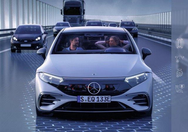 Mercedes-Benz dồn sức cho xe điện: Sẵn sàng tung SUV điện của GLE, GLS mang tên EQE, EQS - Ảnh 1.