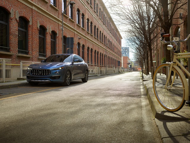 Ra mắt Maserati Levante Hybrid - Chương sử mới của đinh ba quyền lực - Ảnh 2.