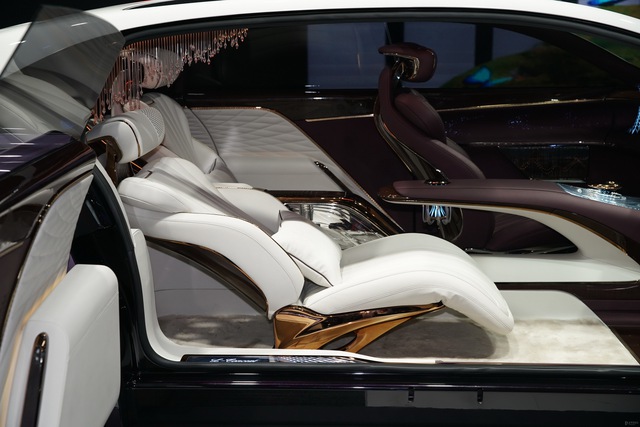 Hongqi L-Concept: Xe siêu sang cho ông chủ, tham vọng đấu Rolls-Royce và Bentley - Ảnh 3.