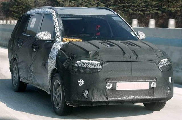 Kia Sedona sắp có đàn em MPV cỡ nhỏ, rẻ hơn để đấu Mitsubishi Xpander - Ảnh 1.