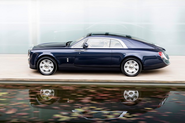 Chiều khách VIP hết bài như Rolls-Royce: Để khách tự vẽ ý tưởng, không có giới hạn nào về thiết kế - Ảnh 1.
