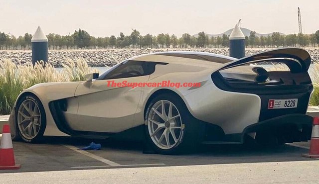 Siêu xe Ferrari bí ẩn bất ngờ lộ diện - Ảnh 1.