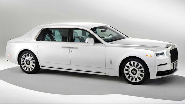 Vợ chồng nhà người ta kỷ niệm ngày cưới bằng 2 chiếc Rolls-Royce hàng thửa siêu hiếm - Ảnh 4.