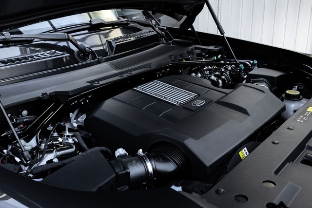 Land Rover Defender chuẩn bị có bản hiệu suất cao đấu Mercedes-AMG G 63 - Ảnh 2.