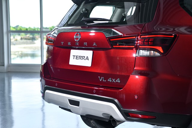 Ra mắt Nissan Terra 2021 tại Thái Lan: Giá quy đổi hơn 800 triệu đồng, tiện nghi như xe sang, chờ ngày về Việt Nam đấu Toyota Fortuner - Ảnh 4.