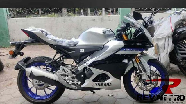 Yamaha R15 thế hệ mới lộ diện không che chắn: Thêm chi tiết dân chơi Việt yêu thích - Ảnh 2.
