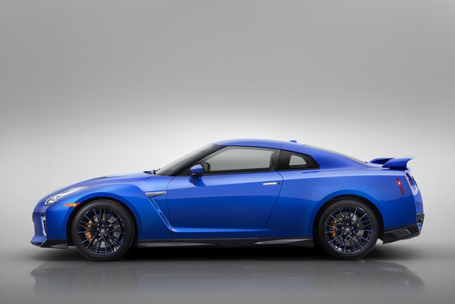 Nissan GT-R phiên bản mới sắp ra mắt với hàng loạt nâng cấp học hỏi từ người anh em Nissan Z - Ảnh 1.