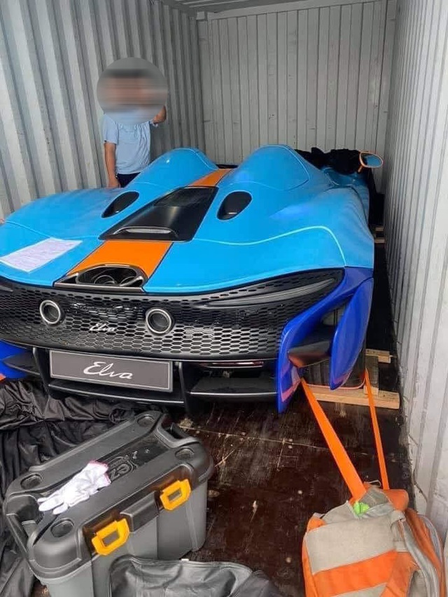 Khui công siêu phẩm trăm tỷ McLaren Elva tại Việt Nam: Xe được bảo vệ nghiêm ngặt, một chi tiết khó hiểu gây thắc mắc - Ảnh 1.