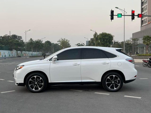 Chưa tới 100.000km, Lexus RX 350 hạ giá bán lại ngang ngửa Mazda CX-8 - Ảnh 5.