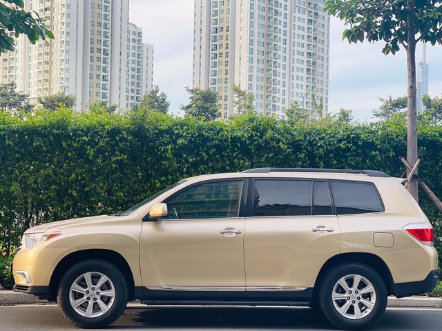 Sau hơn 1 thập kỷ sử dụng, Toyota Highlander nhiều người Việt ước ao được rao bán với giá ngang Corolla Cross - Ảnh 2.