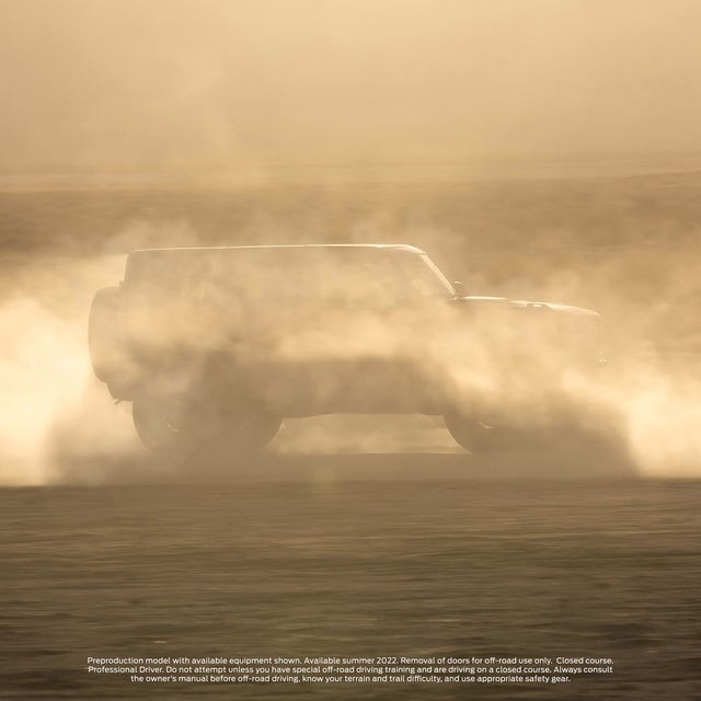Ford Bronco Raptor ra mắt ngay ngày mai, fan quốc tế thoả lòng mong đợi - Ảnh 1.