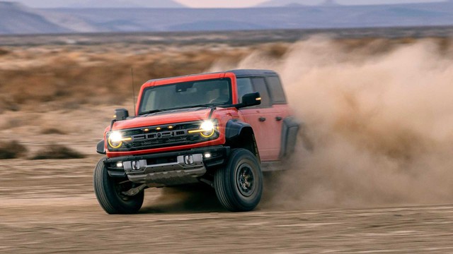 Ra mắt Ford Bronco Raptor: Động cơ khủng giống Explorer, khả năng off-road đáng kinh ngạc - Ảnh 4.