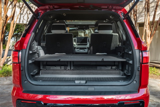 Ra mắt Toyota Sequoia 2022 - Đàn em 7 chỗ của Land Cruiser mang dáng vẻ hầm hố như xe Mỹ - Ảnh 8.