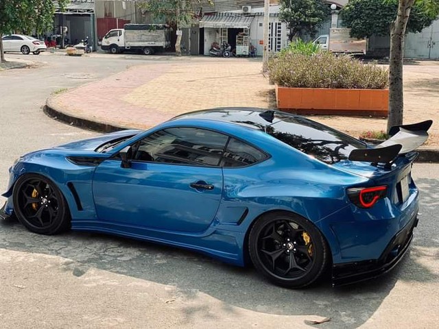 Độ widebody ấn tượng, Toyota GT 86 có giá bán lại ngang ngửa với Honda Civic đập hộp - Ảnh 5.