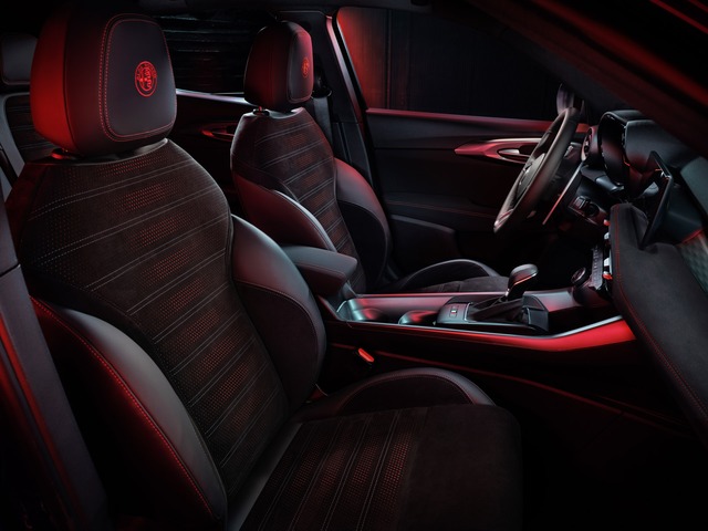 Alfa Romeo Tonale - Đối thủ mới của Audi Q3 và BMW X1 có giá dự kiến quy đổi từ 680 triệu đồng - Ảnh 9.