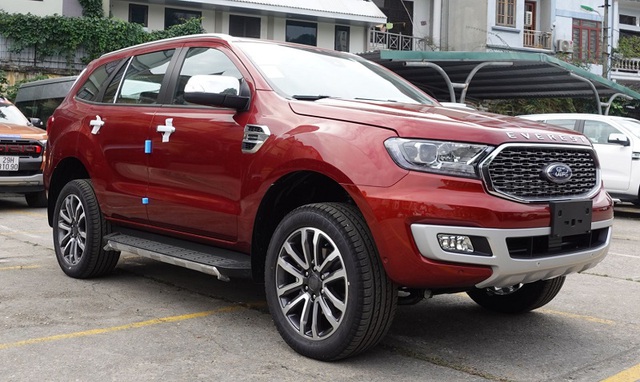 Ford Everest 2022 rục rịch về Việt Nam, bản cũ được nâng cấp lần cuối: Titanium 4x2 giá gần 1,2 tỷ đồng, động cơ mới mạnh hơn, thêm công nghệ - Ảnh 3.