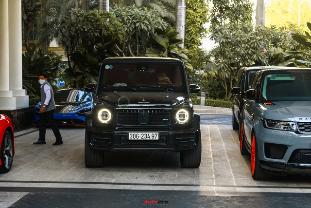 Siêu xe tiền tỷ đua nhau đổ ra đường du xuân: CEO nhà thuốc lái Ferrari mui trần, đại gia lan đột biến xuất hiện cùng McLaren - Ảnh 13.