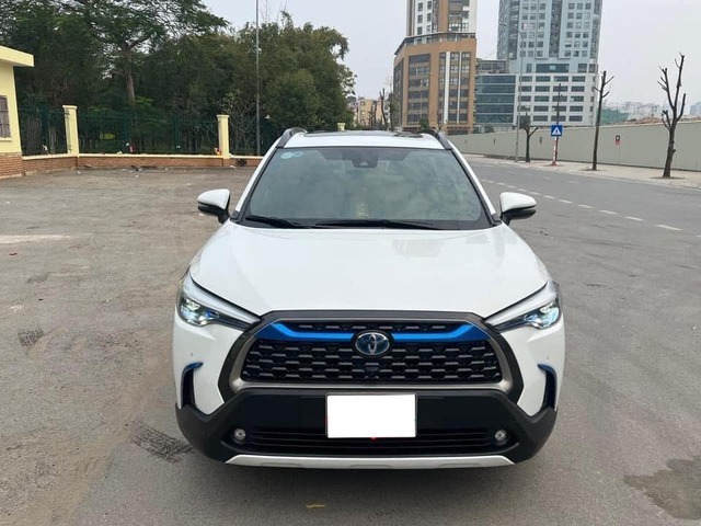 Giá xăng tăng, Toyota Corolla Cross bản xăng lai điện bắt đầu xuất hiện nhiều hơn trên thị trường xe cũ - Ảnh 2.